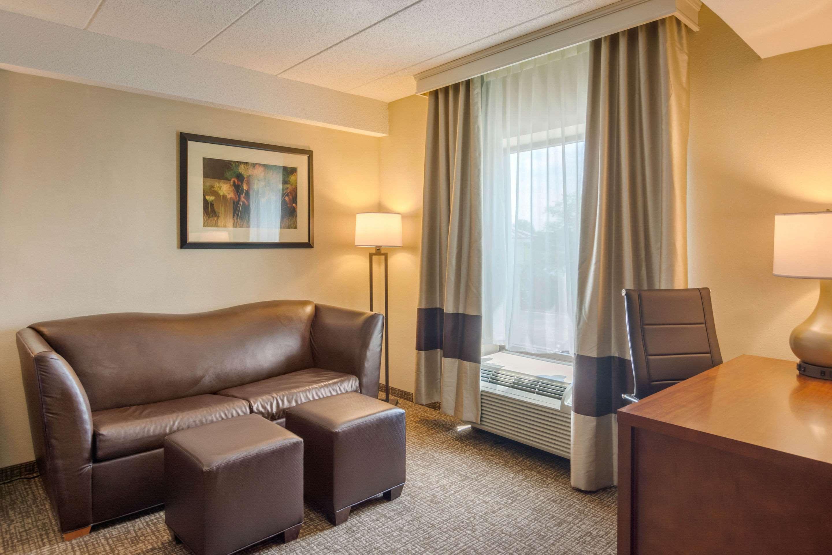 Comfort Suites Southpark Колониал Хайтс Екстериор снимка