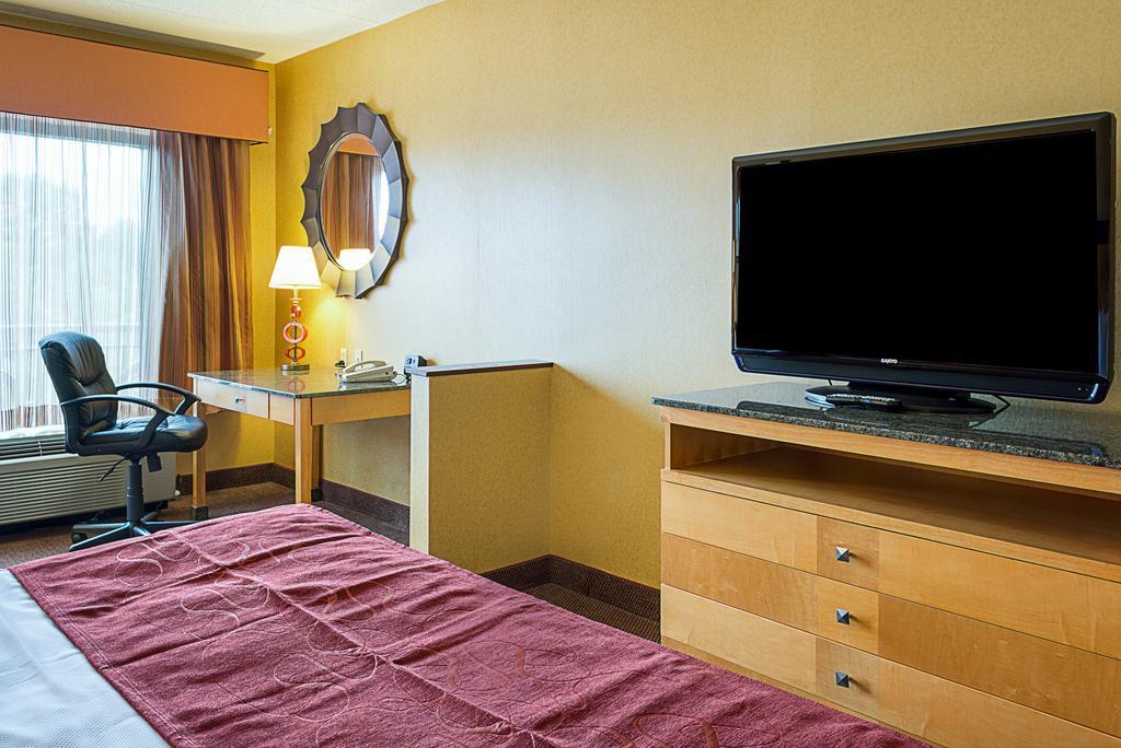 Comfort Suites Southpark Колониал Хайтс Екстериор снимка