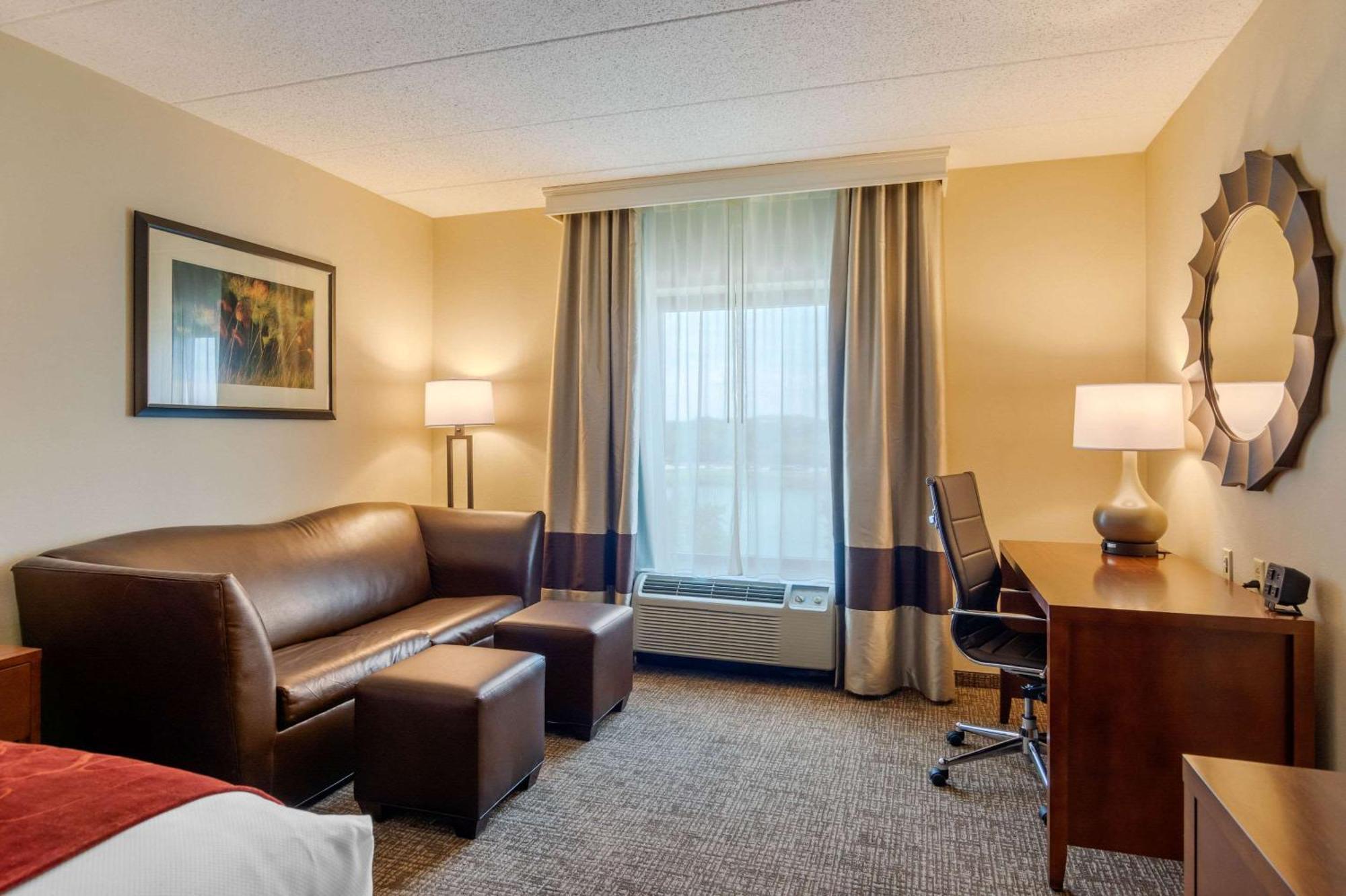 Comfort Suites Southpark Колониал Хайтс Екстериор снимка